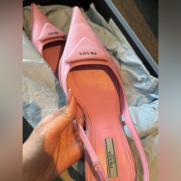 Prada pointed kitten heels - Picture 2 of 5